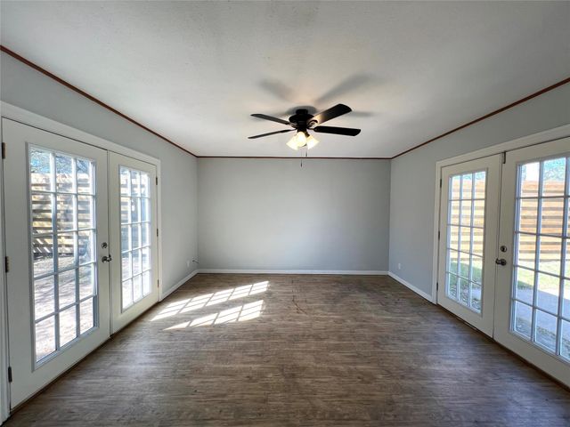 801 Avenue F, El Campo, TX 77437