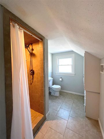 801 Avenue F, El Campo, TX 77437