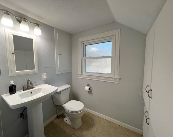 801 Avenue F, El Campo, TX 77437