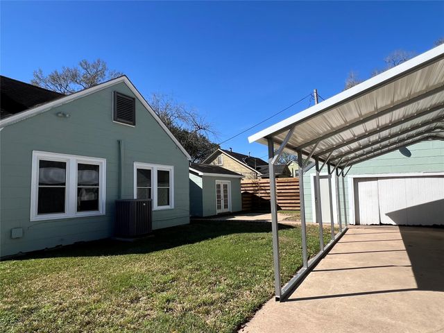 801 Avenue F, El Campo, TX 77437
