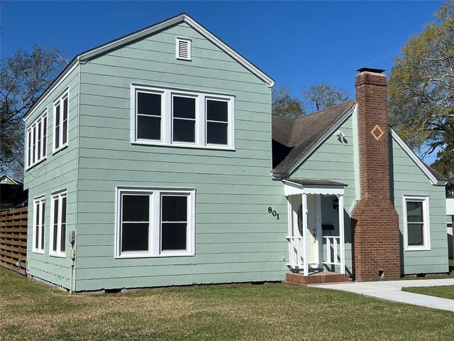 801 Avenue F, El Campo, TX 77437