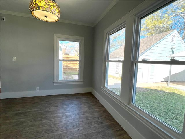 801 Avenue F, El Campo, TX 77437