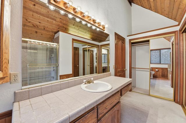 1950 Bear Rock Road, Placerville, CA 95667