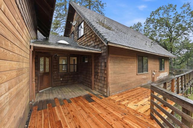 1950 Bear Rock Road, Placerville, CA 95667