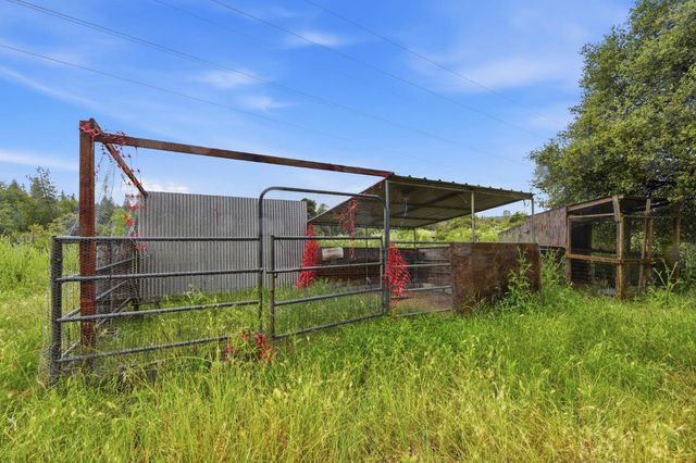 1950 Bear Rock Road, Placerville, CA 95667