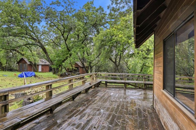 1950 Bear Rock Road, Placerville, CA 95667