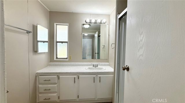 881 N Lake Street 69, Hemet, CA 92544
