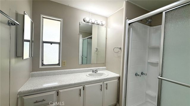 881 N Lake Street 69, Hemet, CA 92544