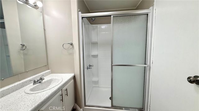 881 N Lake Street 69, Hemet, CA 92544