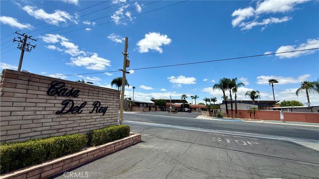881 N Lake Street 69, Hemet, CA 92544