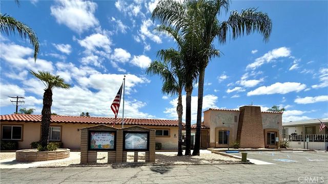 881 N Lake Street 69, Hemet, CA 92544