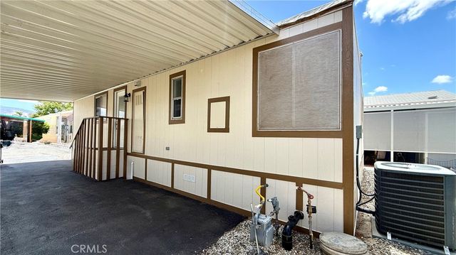 881 N Lake Street 69, Hemet, CA 92544