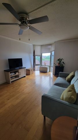 1340 N Dearborn Street 7D, Chicago, IL 60610