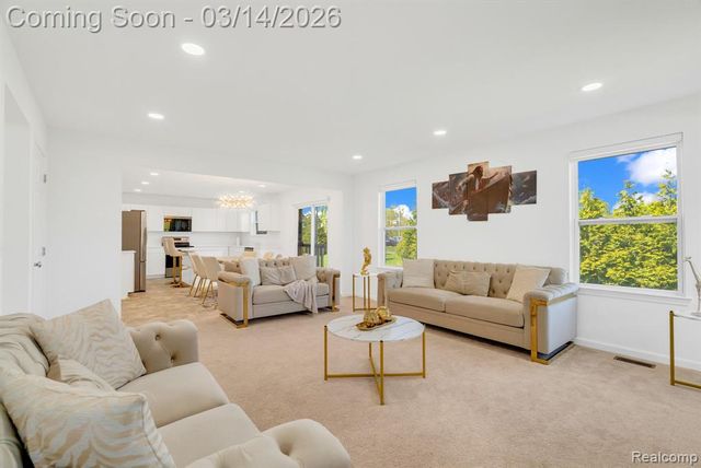 20641 Mendocino Drive, Clinton Township, MI 48038