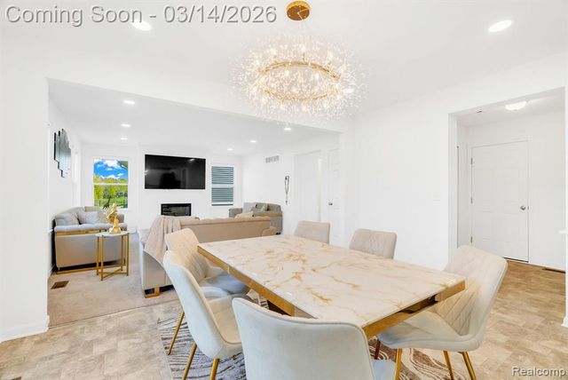 20641 Mendocino Drive, Clinton Township, MI 48038