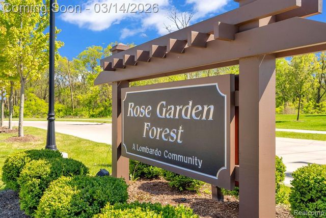 20641 Mendocino Drive, Clinton Township, MI 48038