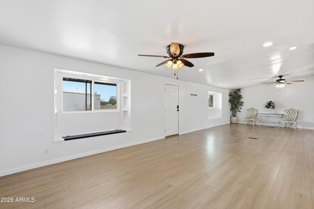 12721 W GREENWAY Road 11, El Mirage, AZ 85335