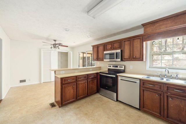 2903 10th Avenue, Phenix City, AL 36867