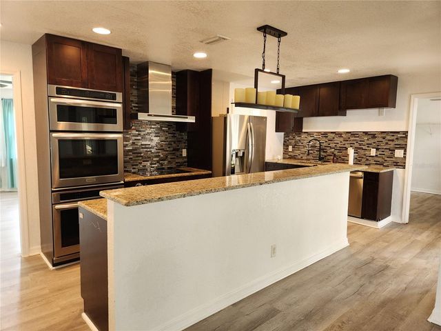 1926 MEADOWRIDGE DRIVE, Valrico, FL 33596