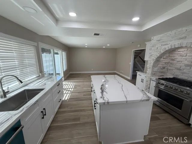 4581 Feather River, Corona, CA 92878