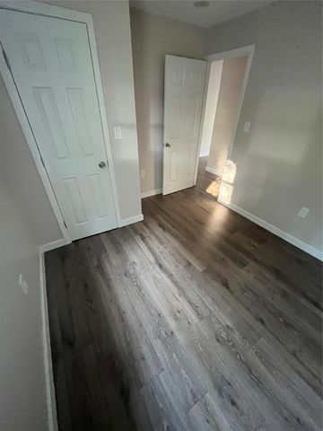 222 E Adoue Street, Baytown, TX 77520