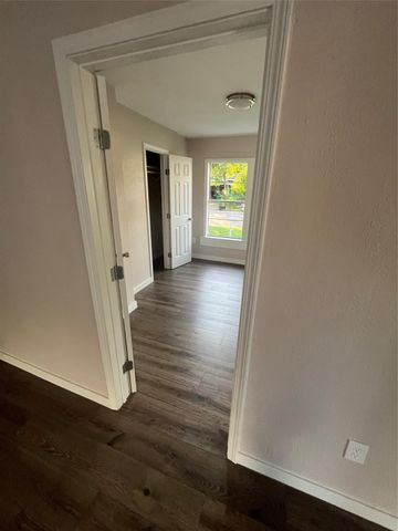222 E Adoue Street, Baytown, TX 77520