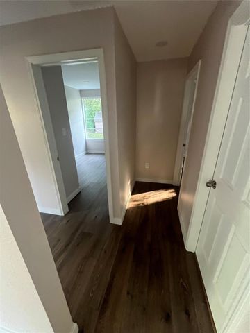 222 E Adoue Street, Baytown, TX 77520