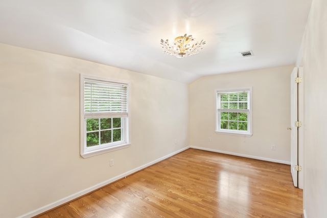 106 N Pine Street, Summerville, SC 29483