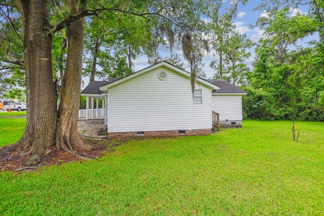 106 N Pine Street, Summerville, SC 29483