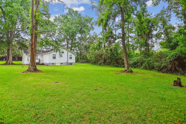 106 N Pine Street, Summerville, SC 29483