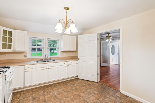 106 N Pine Street, Summerville, SC 29483