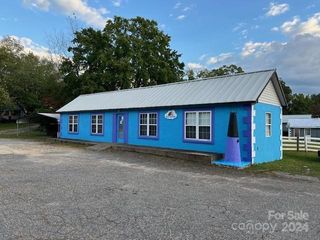 2425 US 70 Highway W 1, Morganton, NC 28655