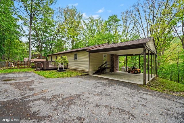 2656 ELLENDALE RD, Dauphin, PA 17018