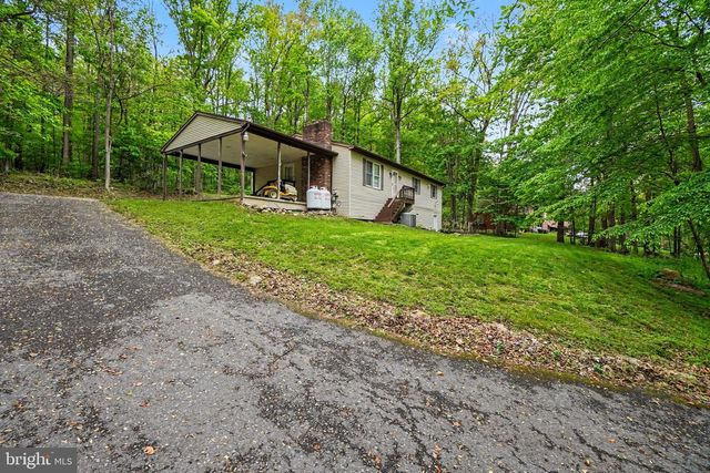 2656 ELLENDALE RD, Dauphin, PA 17018