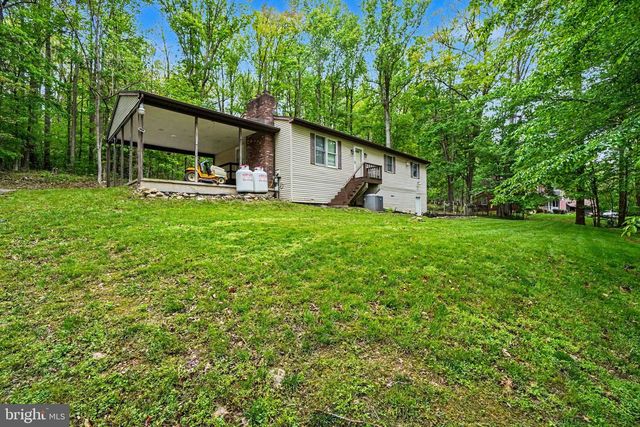 2656 ELLENDALE RD, Dauphin, PA 17018