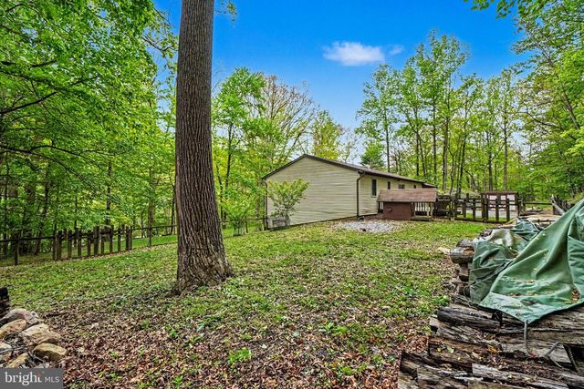 2656 ELLENDALE RD, Dauphin, PA 17018