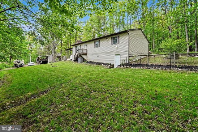 2656 ELLENDALE RD, Dauphin, PA 17018