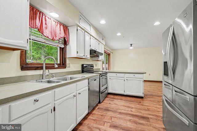 2656 ELLENDALE RD, Dauphin, PA 17018