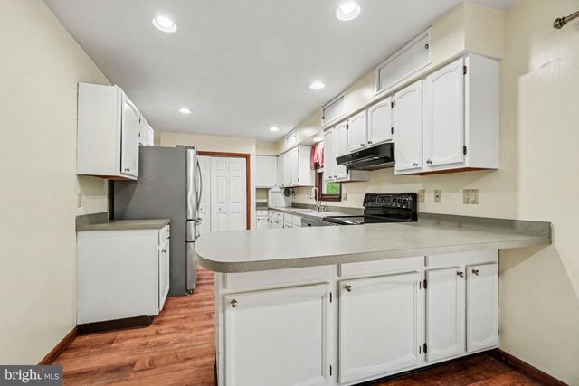 2656 ELLENDALE RD, Dauphin, PA 17018