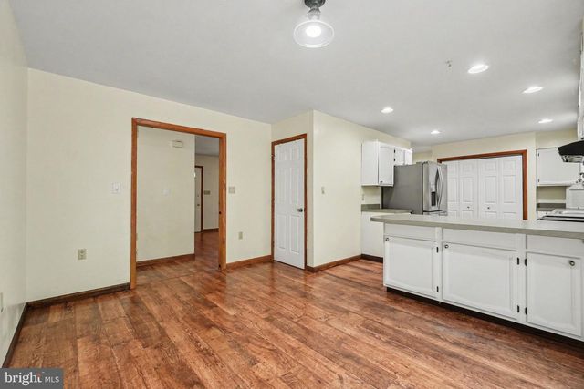2656 ELLENDALE RD, Dauphin, PA 17018