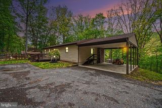 2656 ELLENDALE RD, Dauphin, PA 17018