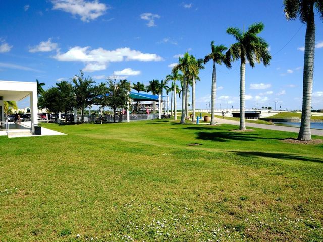 4734 DELMONTE AVENUE, Sarasota, FL 34235
