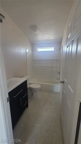 4794 Saguaro Way, Las Vegas, NV 89121