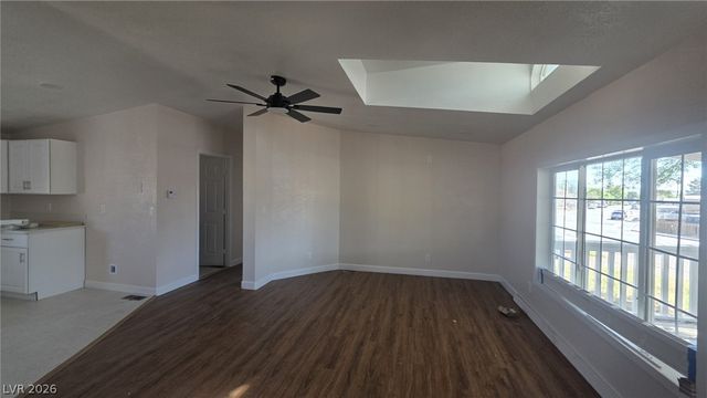 4794 Saguaro Way, Las Vegas, NV 89121