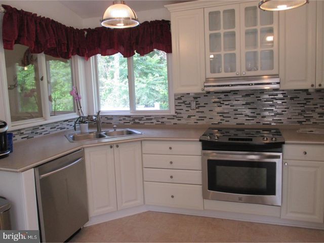 207 PINE ST, Turnersville, NJ 08012