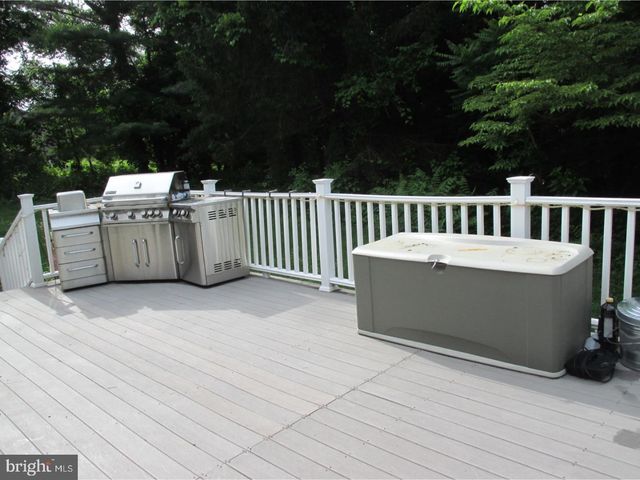 207 PINE ST, Turnersville, NJ 08012