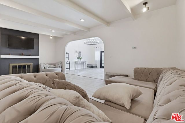 9209 Paramount Boulevard, Downey, CA 90240