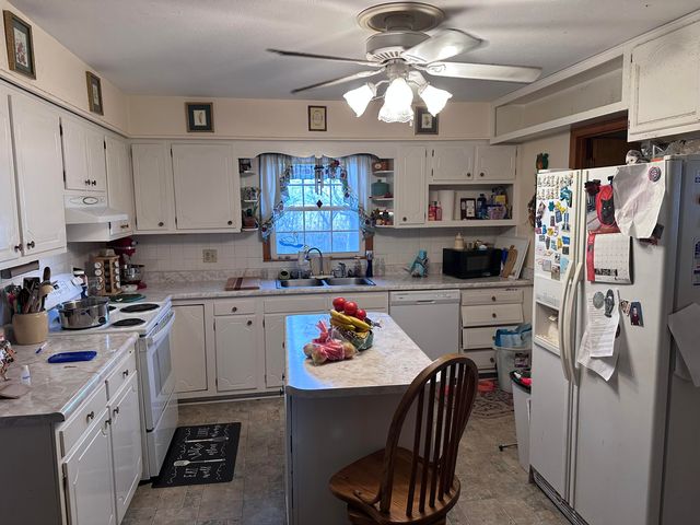 111 Leslie Drive, Berea, KY 40403