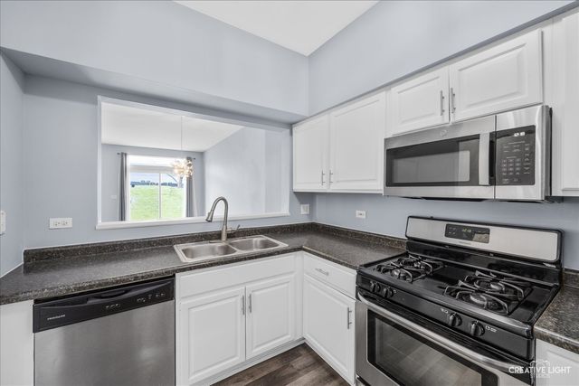 1869 MISTY RIDGE Lane, Aurora, IL 60503