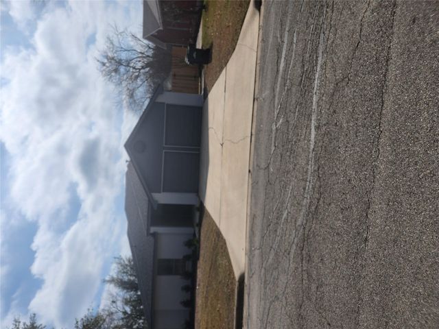 108 Cottonwood DR, Hutto, TX 78634